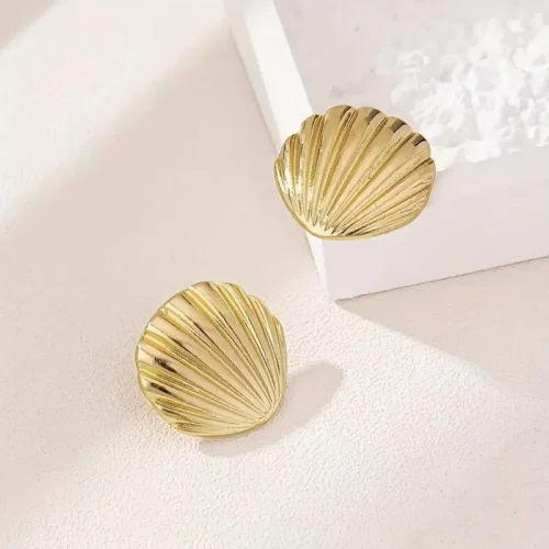 Golden seashell earrings